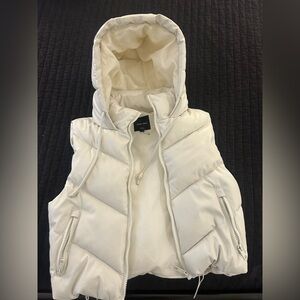 Crop beige vest